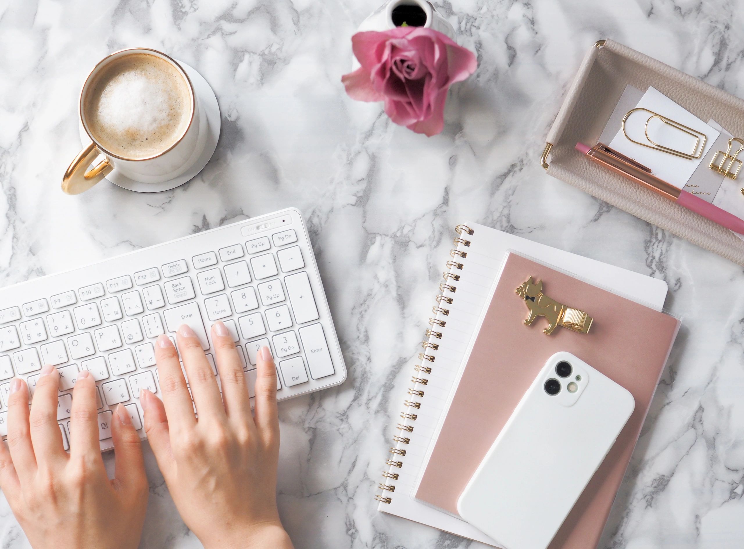 modern lifestyle blog hero